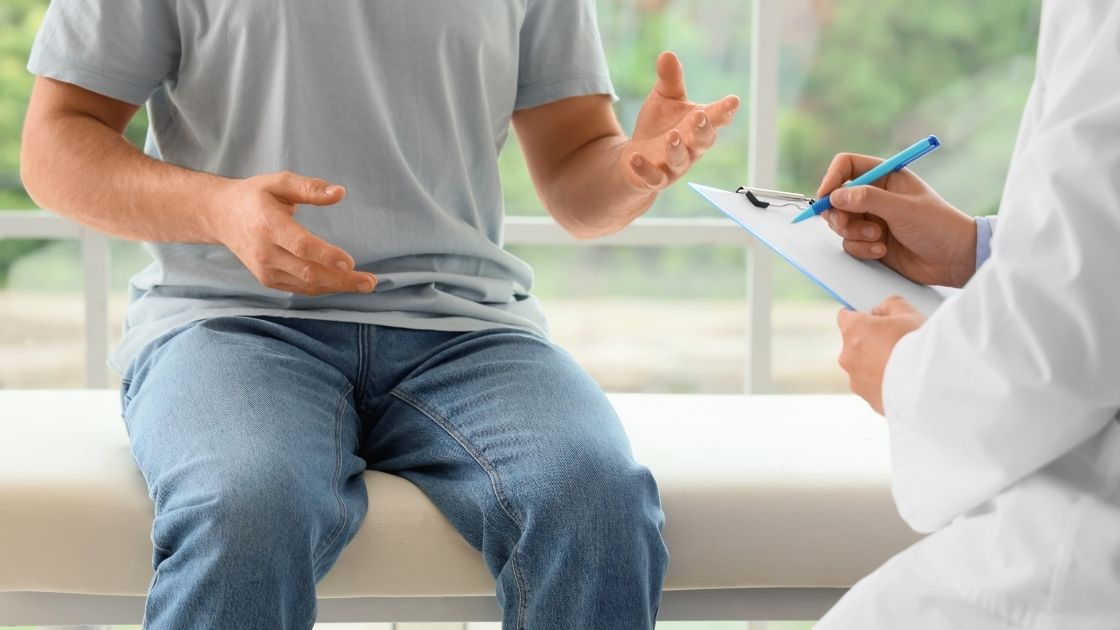 caroço no testículo