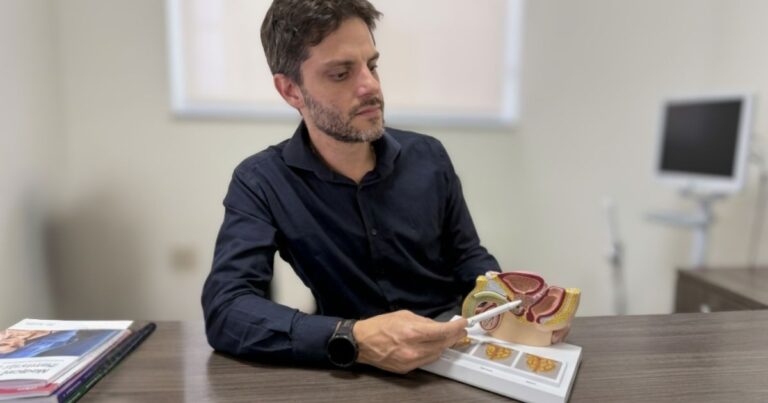 vigilância ativa no câncer de próstata com avaliação de PSA biópsia e ressonância