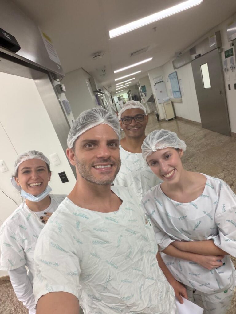 Equipe Cirurgica Dr.Guilherme Canabrava médico urologista com mais de 1.000 avaliações no Google