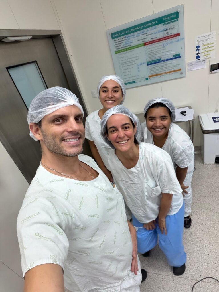 Equipe Cirurgica Dr.Guilherme Canabrava médico urologista com mais de 1.000 avaliações no Google