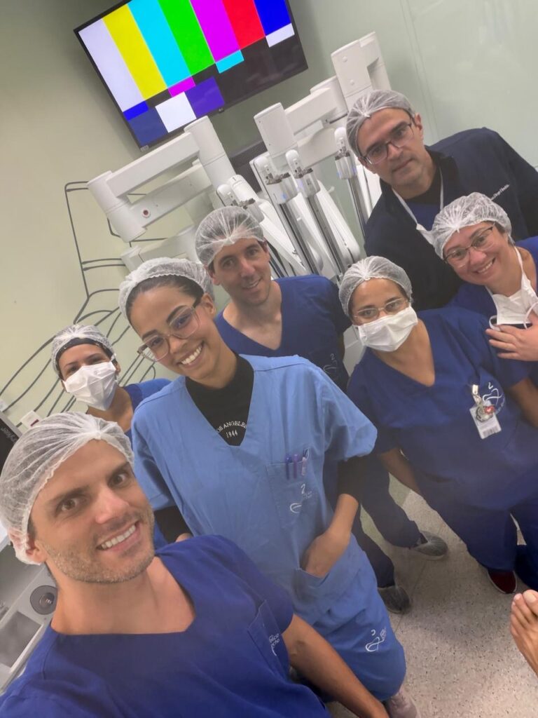 Equipe Cirurgica Dr.Guilherme Canabrava médico urologista com mais de 1.000 avaliações no Google